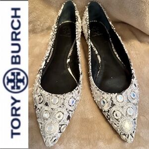 Tory Burch Yasmin white n black embroidered Flat Size 9
